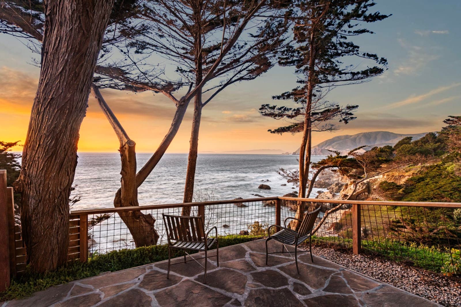Entire Private Coastal Retreat - Spectacular Ocean Views w/Hot Tub
