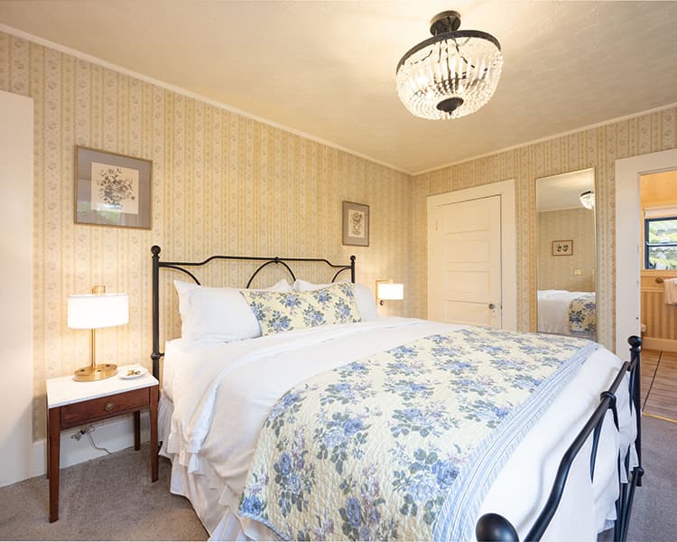 Baroque Rose Room